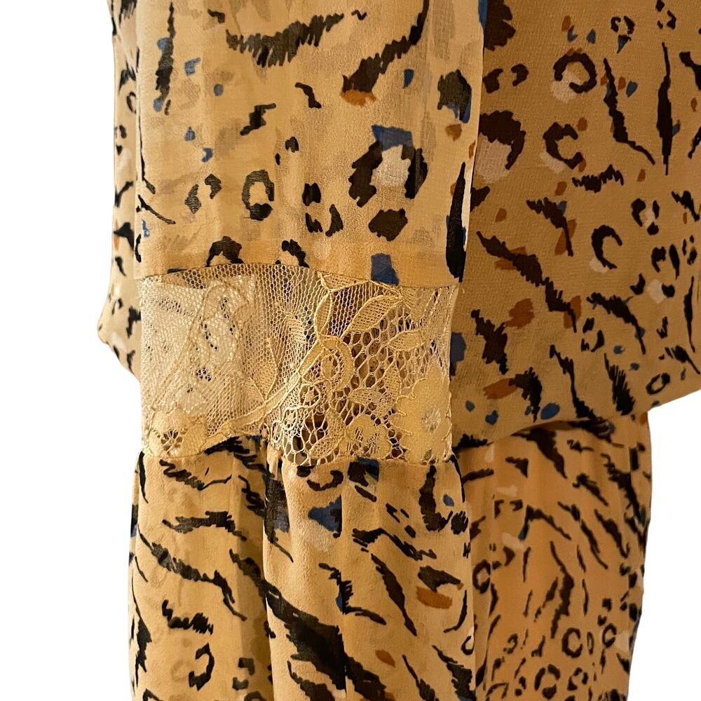 White House Black Market Long Sleeve Beige Animal Print Blouson Dress - Picture 10 of 16